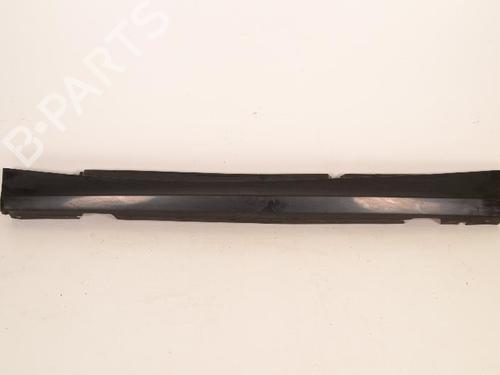 Used Left sideskirt BMW 1 (E87) 118 d (143 hp) 14818186