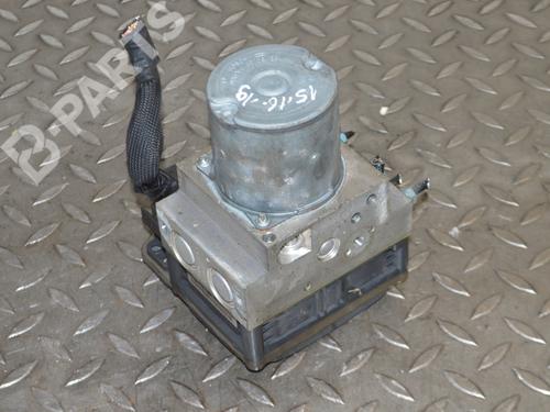 Used ABS pump BMW 5 (F10) 520 d (184 hp) 8349773