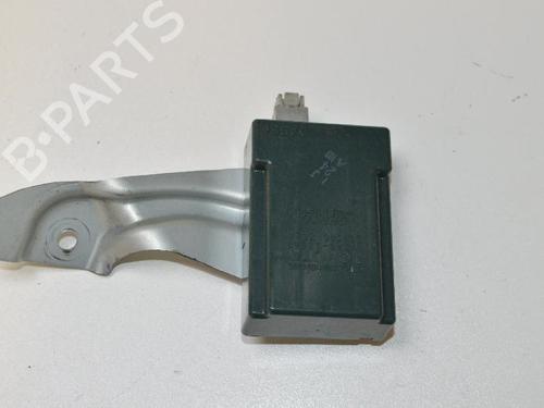 Bumperbeugel achter LEXUS IS II (_E2_) 220d (ALE20) (177 hp) 14813445