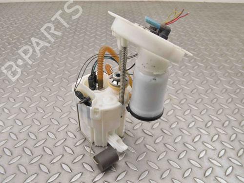 Used Fuel pump BMW 1 (F20) 116 i (136 hp) 10621906