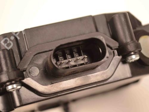 Tailgate lock LAND ROVER RANGE ROVER SPORT II (L494) 3.0 SDV6 4x4 | BP27822776C101 
