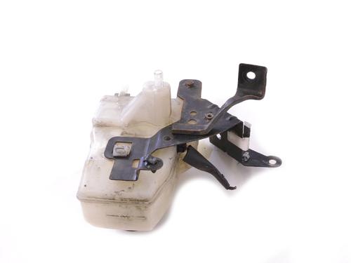 Brake fluid reservoir TOYOTA PRIUS Liftback (_W2_) 1.5 Hybrid (NHW20_, NHW20R) | BP14771756M118 