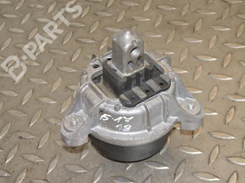 Used Engine mount BMW 5 (F10) 520 d (184 hp) 8000907