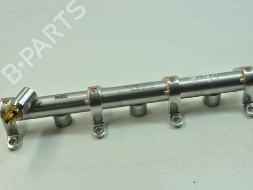 Used Injection rail VW PASSAT B8 (3G2, CB2) 1.4 TSI (150 hp) 28439113