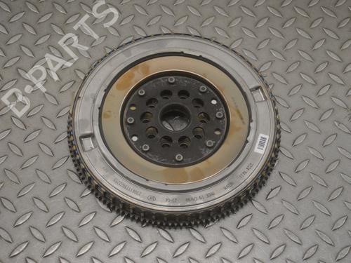 Used Flywheel VOLVO XC40 (536) B4 Mild-Hybrid (197 hp) 27828384