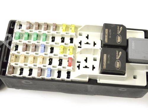 Fuse box JAGUAR XE (X760) 2.0 D | BP9172337E1 