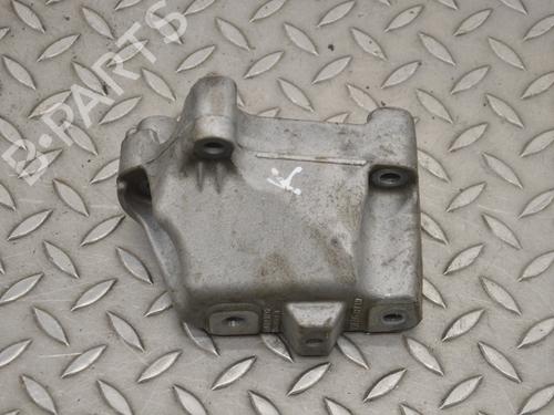 Used Support VW GOLF VIII (CD1, DA1) 1.0 TSI (110 hp) 27824706