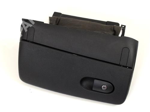 Used Glove box BMW X1 (F48) sDrive 18 d (136 hp) 7748291