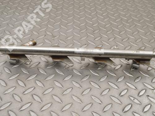 Used Injection rail MERCEDES-BENZ CLS (C218) CLS 500 (218.373) (408 hp) 11872995