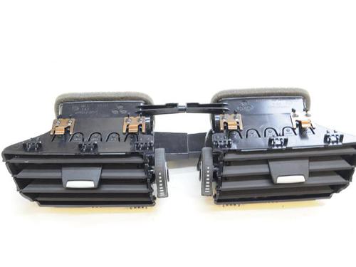 Air vent BMW 2 Active Tourer (F45) 220 i | BP14768565I21 