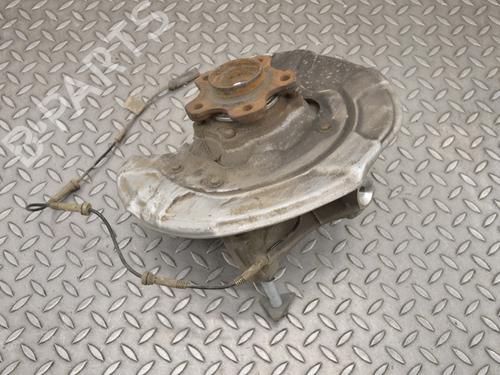 Used Right rear steering knuckle BMW 5 (F10) 530 d (286 hp) 14799936
