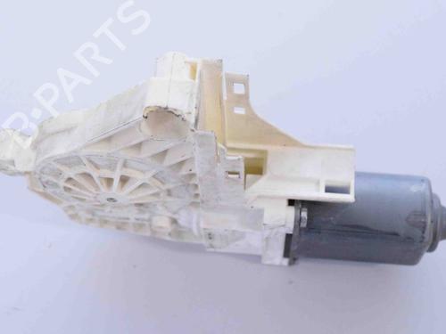 Left front window motor LAND ROVER DISCOVERY III (L319) 2.7 TD 4x4 | BP29337517E21 