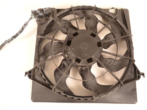 Used Radiator fan HYUNDAI SANTA FÉ II (CM) 2.2 CRDi (197 hp) 10534700