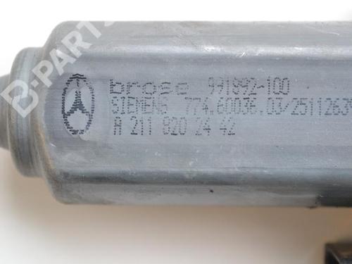 Rudehejsemotor bagstkærm højre MERCEDES-BENZ E-CLASS (W211) E 200 Kompressor (211.042) (163 hp) 7493977