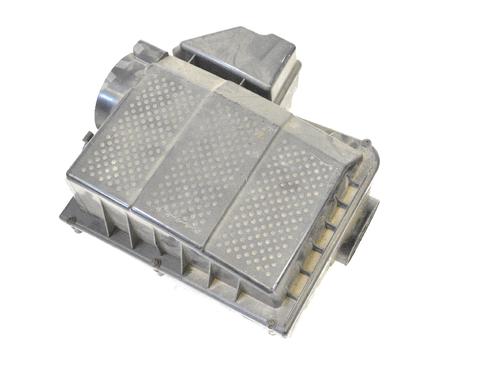 Used Air filter box LAND ROVER DISCOVERY III (L319) 2.7 TD 4x4 (190 hp) 7486968