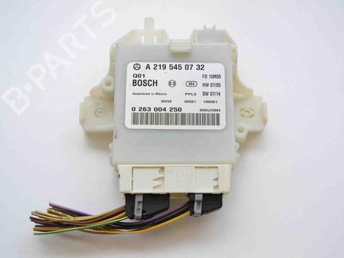 Used Electronic module MERCEDES-BENZ CLS (C219) CLS 320 CDI (219.322) (224 hp) 7494048