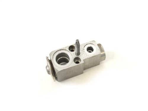 Used AC pipe BMW 5 (G30, F90) 520 d (190 hp) 14789068