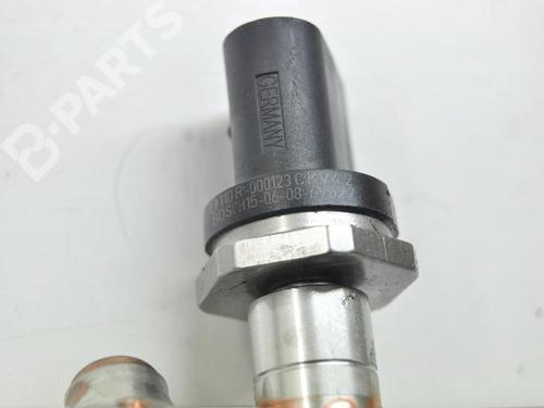 Used Injection rail AUDI A3 Sportback (8VA, 8VF) S3 quattro (286 hp) 7752852