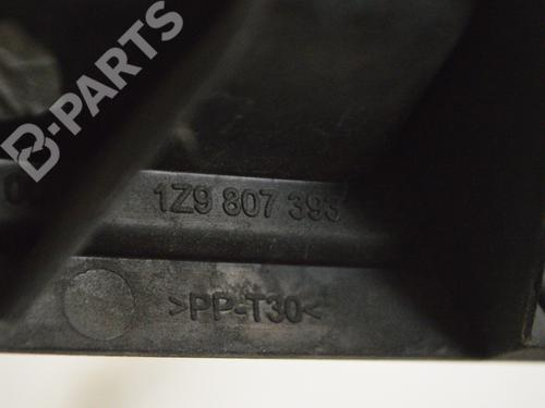 Rear bumper bracket SKODA OCTAVIA II Combi (1Z5) 2.0 TDI 16V 4x4 | BP8866635C159 