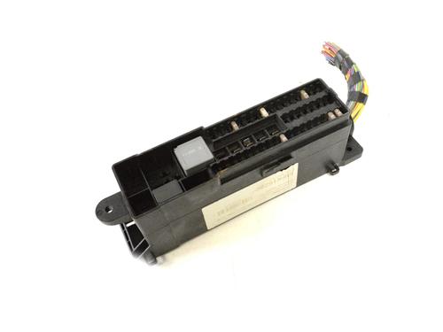 Used Fuse box FORD FOCUS III 1.0 EcoBoost (125 hp) 9908231