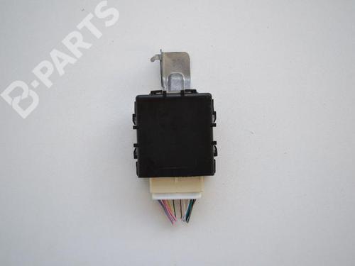 Used Electronic module TOYOTA YARIS (_P13_) 1.3 (NSP130_, NSP130) (95 hp) 7752048