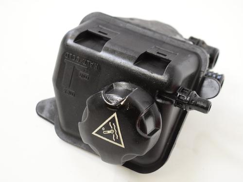 Used Power steering reservoir BMW 5 (F10) 550 i (408 hp) 14769156