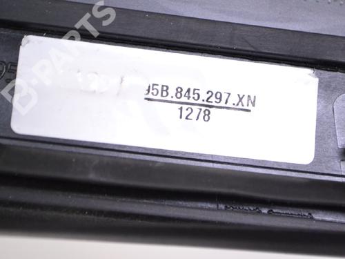 Rear left quarter glass LAND ROVER RANGE ROVER IV (L405) 4.4 SDV8 4x4 | BP8861750C93 