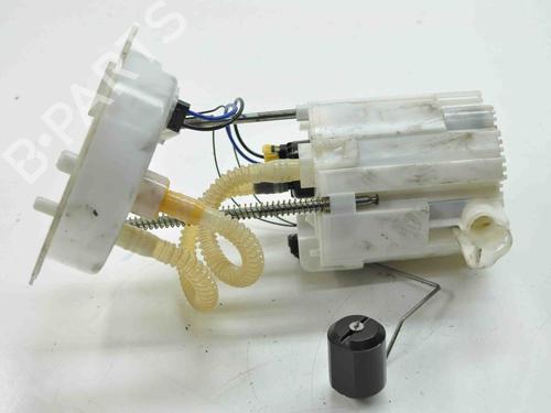 Used Fuel pump BMW 3 (F30, F80) 320 d xDrive (163 hp) 8830563