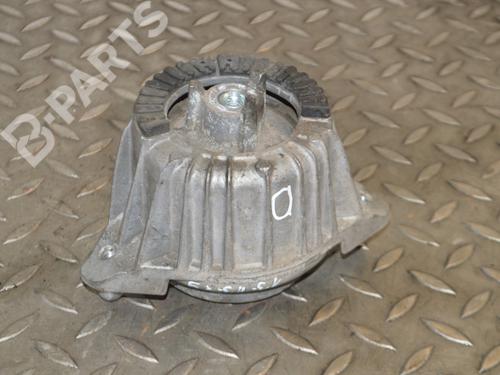Used Engine mount MERCEDES-BENZ CLS (C218) CLS 350 CDI / d (218.323) (265 hp) 8001198