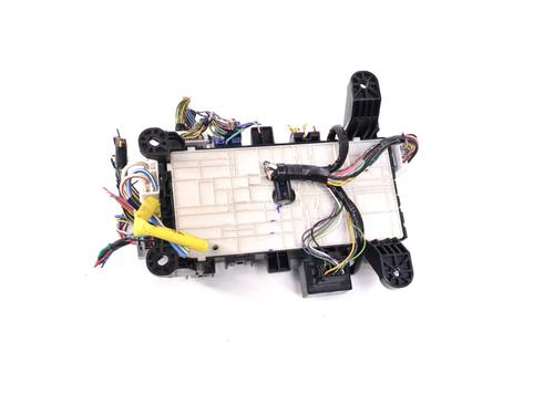 Fuse box SUZUKI GRAND VITARA II (JT, TE, TD) 1.9 DDiS All-wheel Drive (JT419, TD44, JB419WD, JB419XD,... | BP7501850E1 