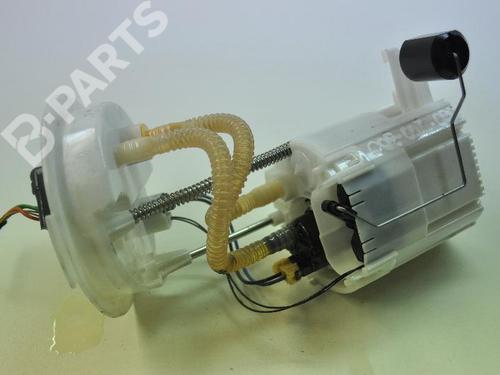 Used Fuel pump BMW 4 Coupe (F32, F82) 420 d (163 hp) 8868959