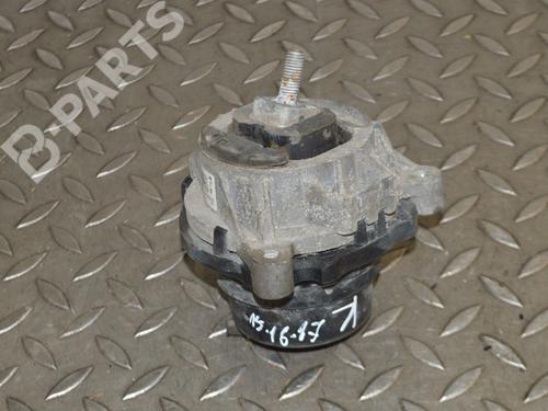 Used Engine mount BMW 3 (F30, F80) 330 d (258 hp) 8865643