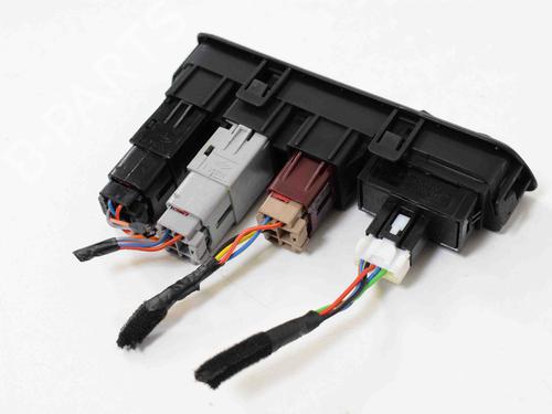 Used Switch HYUNDAI ix35 (LM, EL, ELH) 1.7 CRDi (116 hp) 7754438