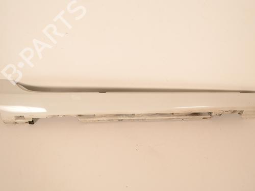Used Right sideskirt VOLVO V40 Hatchback (525) D2 (120 hp) 14792561