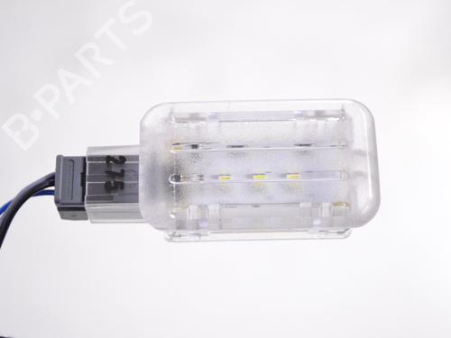 Interior roof light LAND ROVER RANGE ROVER SPORT II (L494) 3.0 SDV6 4x4 | BP27822433I8 