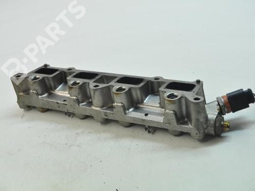 Used Injection rail VW SCIROCCO III (137, 138) 1.4 TSI (122 hp) 7746713