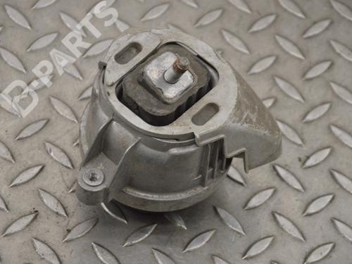 Used Engine mount BMW 5 (F10) 530 d (286 hp) 11114022