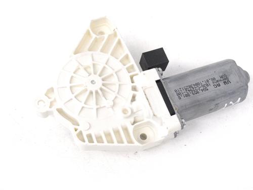 Used Left front window motor VW GOLF VII (5G1, BQ1, BE1, BE2) 1.4 TSI (125 hp) 10534558