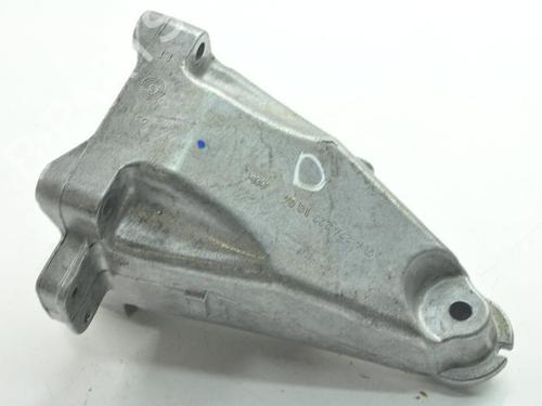 Used Support MERCEDES-BENZ C-CLASS (W205) C 200 (205.042) (184 hp) 14813146