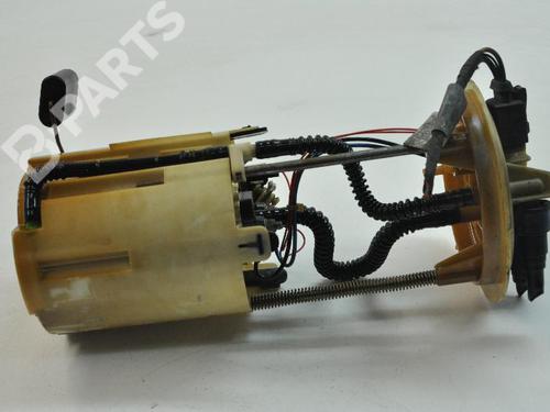 Used Fuel pump MERCEDES-BENZ SPRINTER 3-t Platform/Chassis (B906) 211 CDI (906.111, 906.113, 906.211, 906.213) (109 hp) 8831820