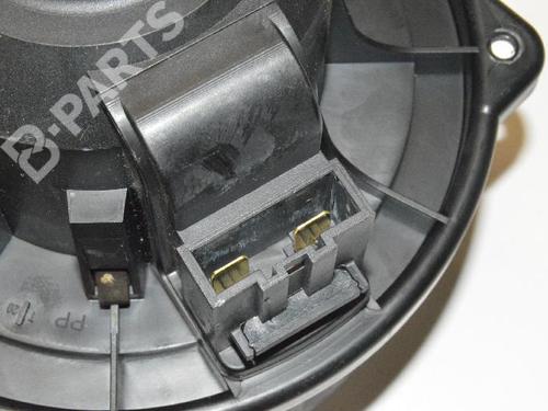 Heater blower motor LAND ROVER RANGE ROVER SPORT I (L320) 3.0 D 4x4 | BP8829568M62 