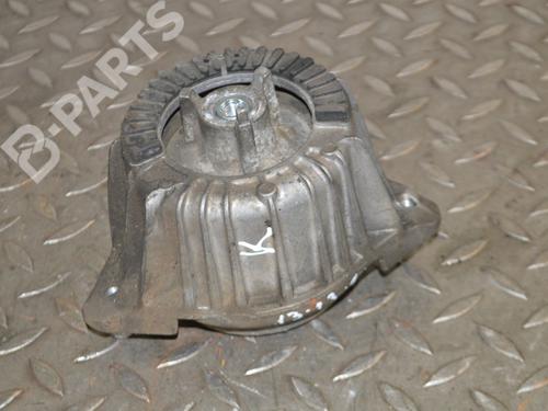 Used Engine mount MERCEDES-BENZ CLS (C218) CLS 350 CDI / d (218.323) (265 hp) 8865116