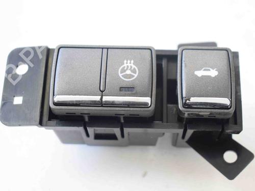 Switch INFINITI M (Y51) 30d | BP28439086I30