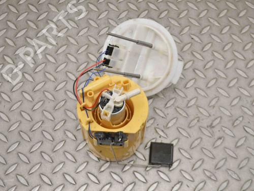 Used Fuel pump MERCEDES-BENZ CLS (C218) CLS 350 CDI / d (218.323) (265 hp) 10675086