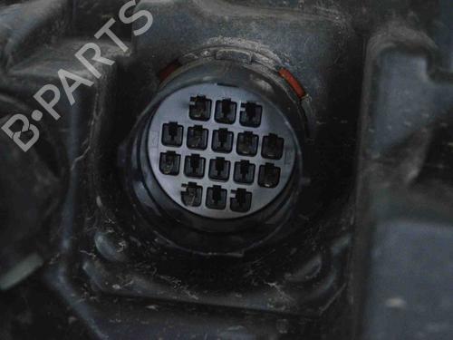 Right headlight LAND ROVER DISCOVERY V (L462) 2.0 Sd4 4x4 | BP29485584C29 