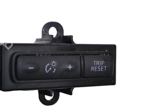 Switch INFINITI Q50 3.0 t | BP27823283I30 