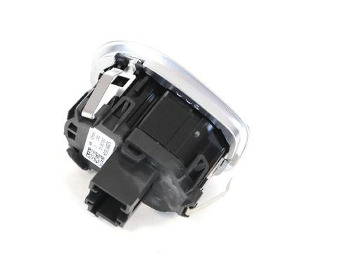 Switch BMW X1 (F48) sDrive 20 d | BP7746381I30 