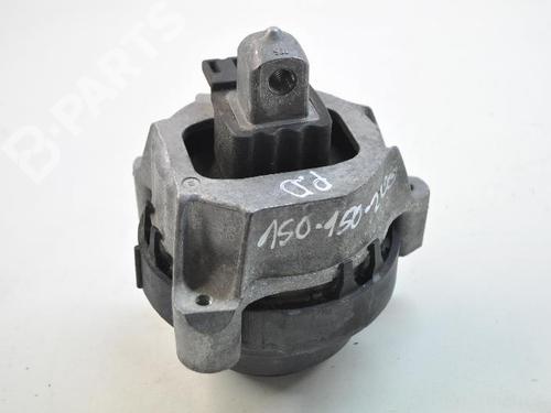 Used Engine mount BMW 7 (G11, G12) 740 e, Le (258 hp) 7491128