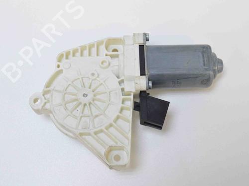 Used Right rear window motor MERCEDES-BENZ A-CLASS (W169) A 170 (169.032, 169.332) (116 hp) 7494719