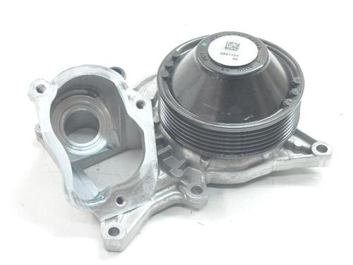 Used Auxiliary water pump BMW 6 Coupe (F13) 640 d (313 hp) 14813034